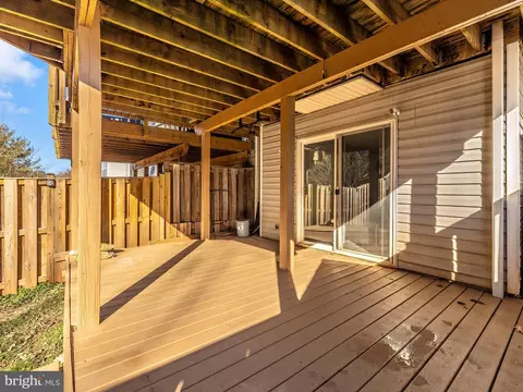 Exterior - 521 Sylvan Ct, Frederick, MD 21703 photo 6 of 9