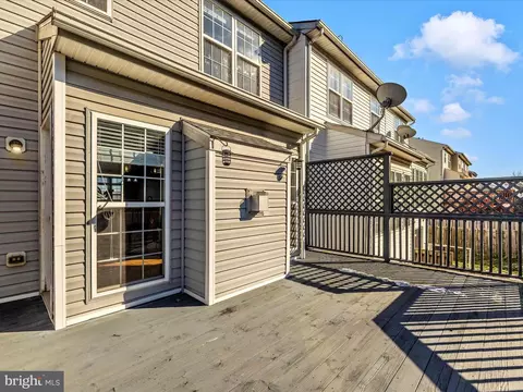 Exterior - 521 Sylvan Ct, Frederick, MD 21703 photo 4 of 9