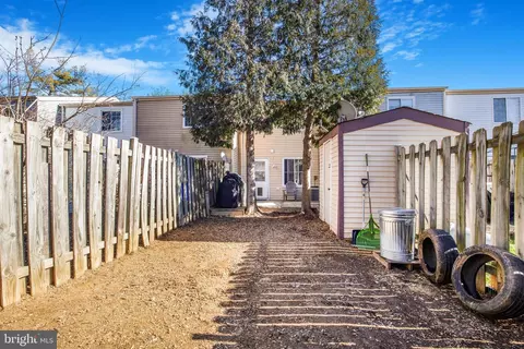 Exterior - 5824 Drawbridge, Frederick, MD 21701 photo 5 of 5