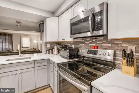 Kitchen - 5824 Drawbridge, Frederick, MD 21701 photo 3 of 4