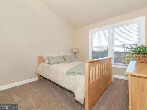 Bedroom - 6085 Flagstone Ct, Frederick, MD 21701 photo 8 of 9