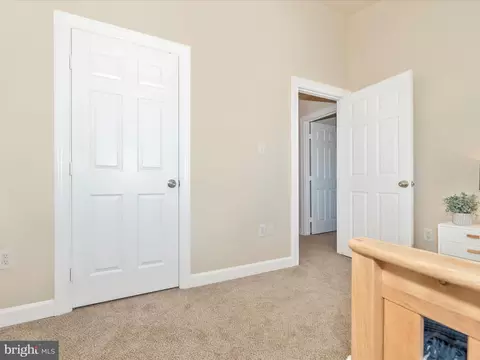 Bedroom - 6085 Flagstone Ct, Frederick, MD 21701 photo 7 of 9