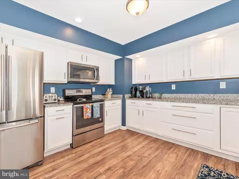 Kitchen - 6085 Flagstone Ct, Frederick, MD 21701 photo 2 of 5