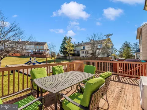 Exterior - 6085 Flagstone Ct, Frederick, MD 21701 photo 10 of 20