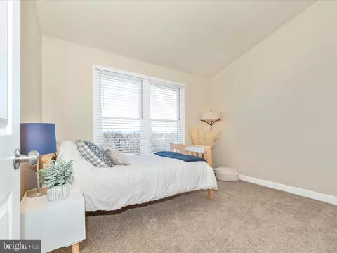 Bedroom - 6085 Flagstone Ct, Frederick, MD 21701 photo 6 of 9