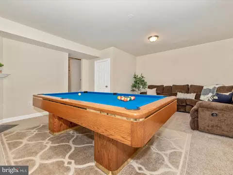 Living - 6085 Flagstone Ct, Frederick, MD 21701 photo 6 of 7