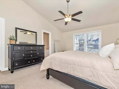 Bedroom - 6085 Flagstone Ct, Frederick, MD 21701 photo 3 of 9