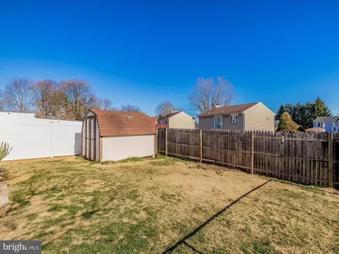 Exterior - 812 Chadwick Cir, Frederick, MD 21701 photo 10 of 15