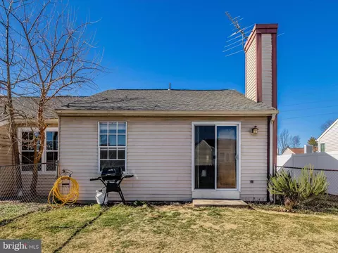 Exterior - 812 Chadwick Cir, Frederick, MD 21701 photo 14 of 15