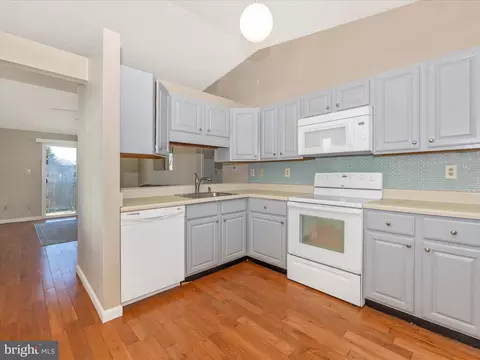 Kitchen - 812 Chadwick Cir, Frederick, MD 21701 photo 2 of 5