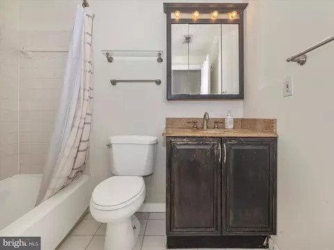 Bath - 812 Chadwick Cir, Frederick, MD 21701 photo 2 of 3