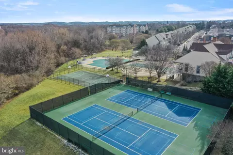 Exterior - 2413 Rippling Brook Rd, Frederick, MD 21701 photo 17 of 18