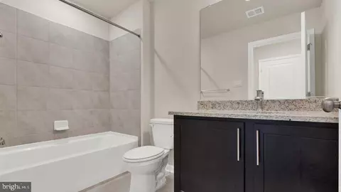 Bath - 494 Ensemble Way, Frederick, MD 21701 photo 6 of 8