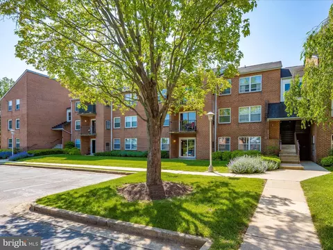 100 Chapel Ct #106, Walkersville, MD 21793