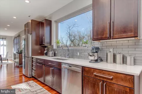 Kitchen - 3362 Eclipse Dr, Jefferson, MD 21755 photo 6 of 9