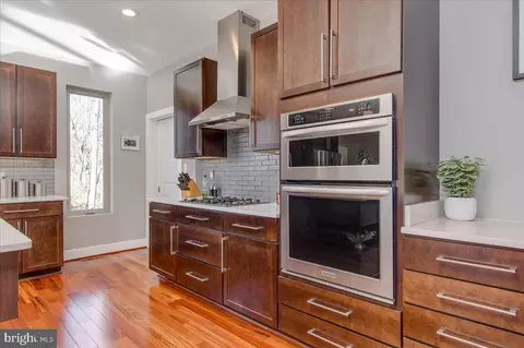 Kitchen - 3362 Eclipse Dr, Jefferson, MD 21755 photo 5 of 9
