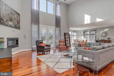 Living - 3362 Eclipse Dr, Jefferson, MD 21755 photo 3 of 11