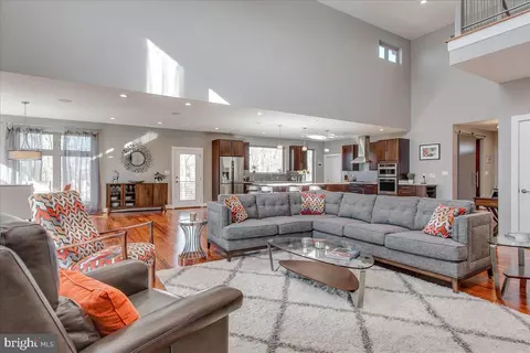 Living - 3362 Eclipse Dr, Jefferson, MD 21755 photo 5 of 11