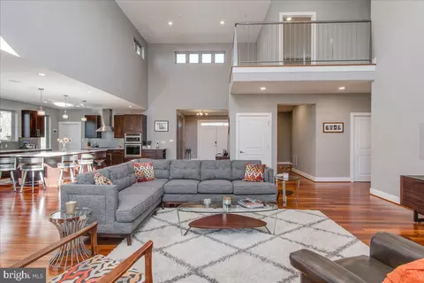 Living - 3362 Eclipse Dr, Jefferson, MD 21755 photo 6 of 11