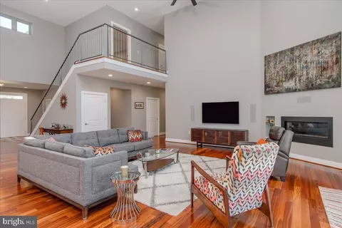 Living - 3362 Eclipse Dr, Jefferson, MD 21755 photo 7 of 11