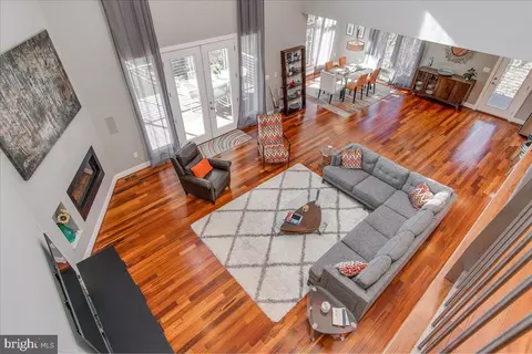 Living - 3362 Eclipse Dr, Jefferson, MD 21755 photo 8 of 11