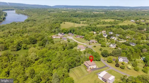 View/Area - 3362 Eclipse Dr, Jefferson, MD 21755 photo 2 of 10