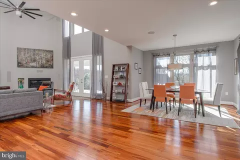 Living - 3362 Eclipse Dr, Jefferson, MD 21755 photo 2 of 11