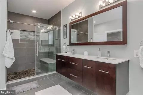 Bath - 3362 Eclipse Dr, Jefferson, MD 21755 photo 1 of 8