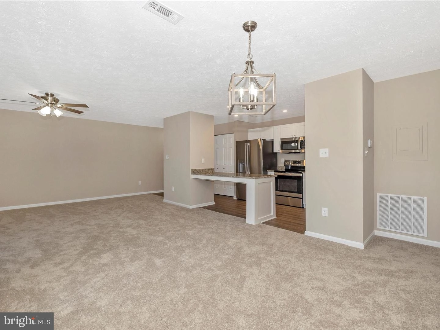 Living - 2153 Wainwright Ct #1B, Frederick, MD 21702 photo 4 of 4