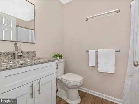 Bath - 2153 Wainwright Ct #1B, Frederick, MD 21702 photo 1 of 4