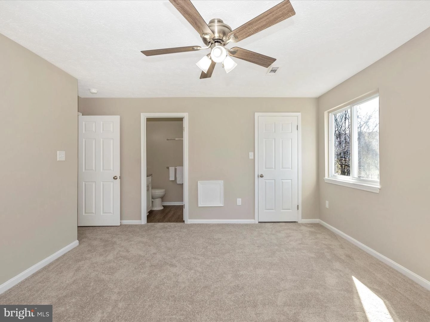 Bedroom - 2153 Wainwright Ct #1B, Frederick, MD 21702 photo 2 of 4