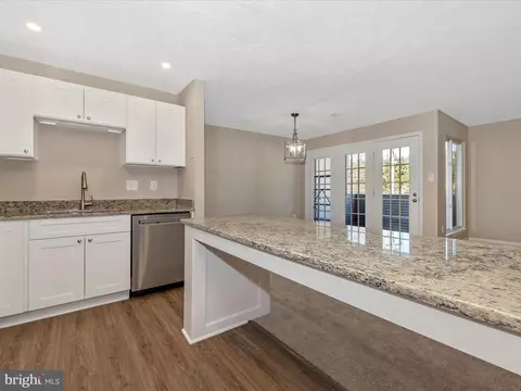 Kitchen - 2153 Wainwright Ct #1B, Frederick, MD 21702 photo 4 of 5