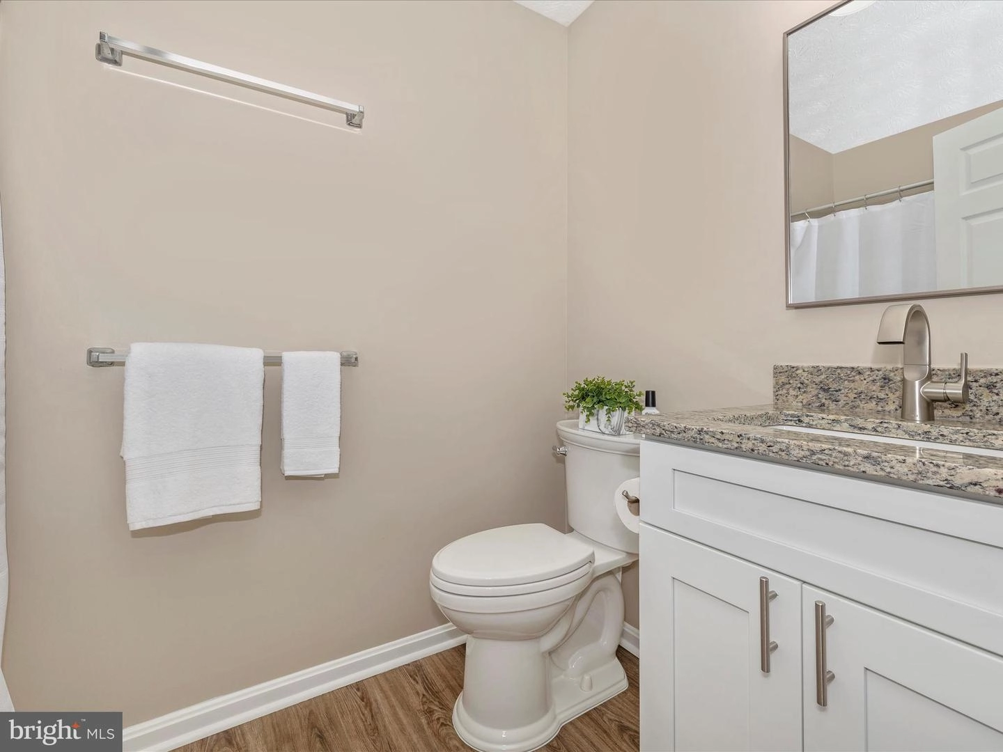 Bath - 2153 Wainwright Ct #1B, Frederick, MD 21702 photo 3 of 4
