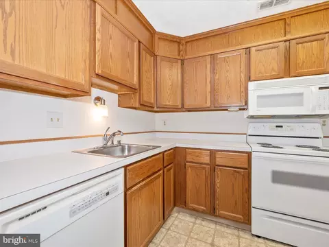 Kitchen - 2129 Wainwright Ct #1C, Frederick, MD 21702 photo 8 of 8