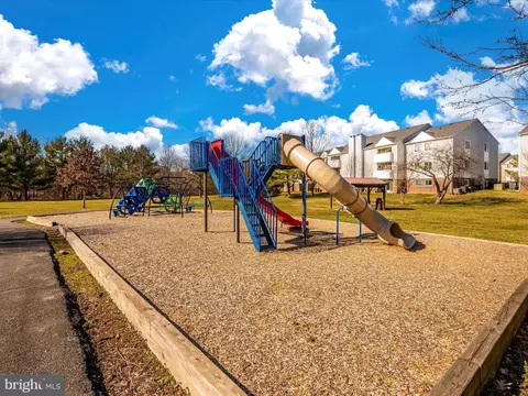 View/Area - 2129 Wainwright Ct #1C, Frederick, MD 21702 photo 3 of 7