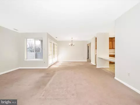 Living - 2129 Wainwright Ct #1C, Frederick, MD 21702 photo 7 of 7