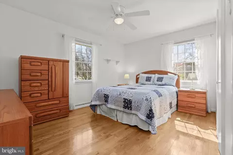 Bedroom - 8214 Greenvale Dr, Frederick, MD 21702 photo 4 of 6