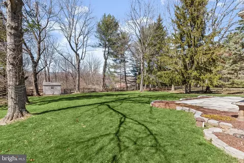 Exterior - 8214 Greenvale Dr, Frederick, MD 21702 photo 7 of 20