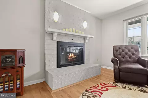 Living - 8214 Greenvale Dr, Frederick, MD 21702 photo 4 of 10