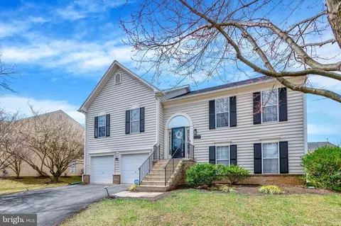 1036 Dulaney Mill Dr, Frederick, MD 21702