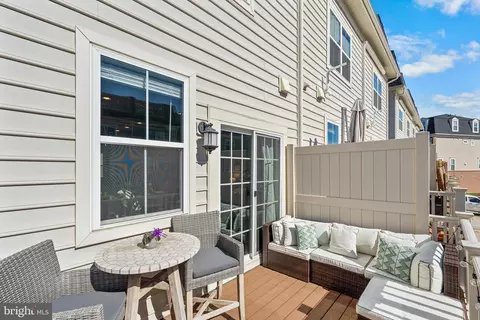 Exterior - 1002 Holden Rd, Frederick, MD 21701 photo 2 of 9
