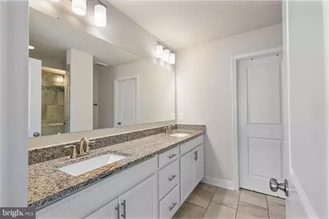 Bath - 1002 Holden Rd, Frederick, MD 21701 photo 2 of 6