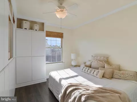 Bedroom - 2225 Village Square Rd, Frederick, MD 21701 photo 7 of 11