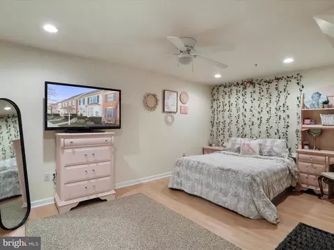 Bedroom - 2225 Village Square Rd, Frederick, MD 21701 photo 1 of 11