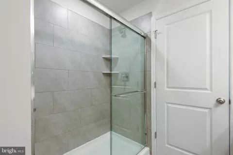 Bath - 410 Herringbone Way, Frederick, MD 21701 photo 4 of 5