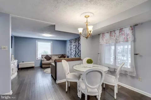 Dining - 141 Melrose Ct, Frederick, MD 21702 photo 2 of 4