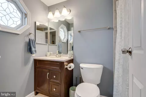 Bath - 141 Melrose Ct, Frederick, MD 21702 photo 1 of 8