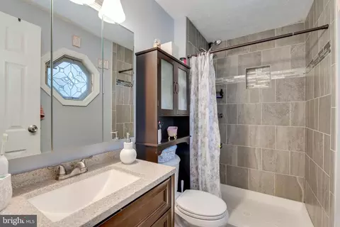 Bath - 141 Melrose Ct, Frederick, MD 21702 photo 7 of 8
