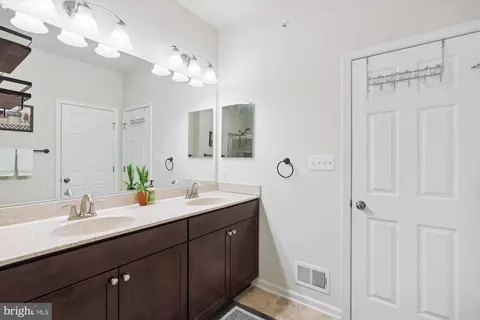 Bath - 6265 Alexa St, Frederick, MD 21703 photo 4 of 10