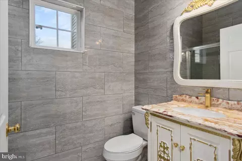 Bath - 1818 Granby Way, Frederick, MD 21702 photo 1 of 9
